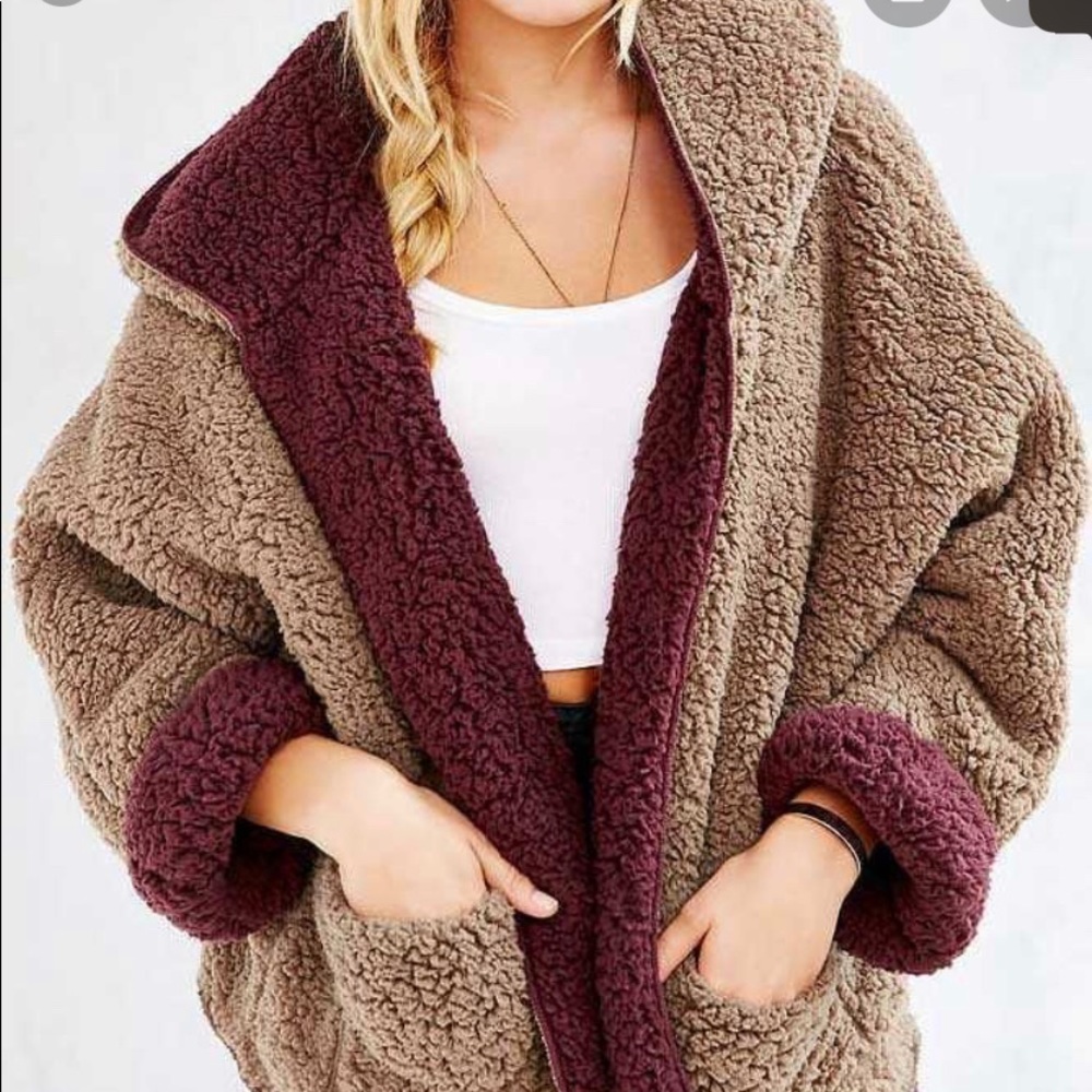 red brown urban cardigan❕emma chamberlain style❕size small❕but oversized❕